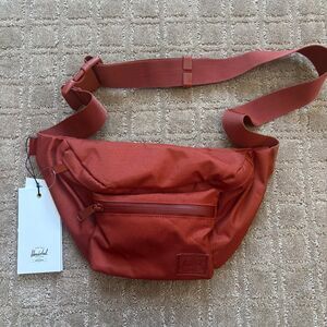 Herschel Seventeen Hip Pack Unisex Rust Red Adjustable Belt Fanny Pack Crossbody